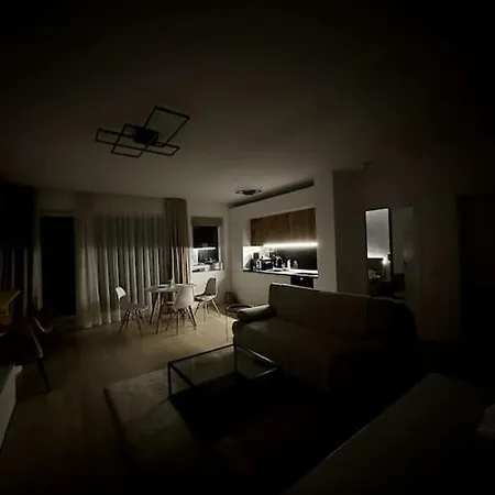 Apartamento Opulence: Luxe Airbnb Haven Cluj-Napoca