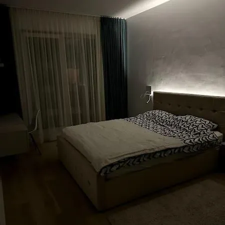 Opulence: Luxe Airbnb Haven